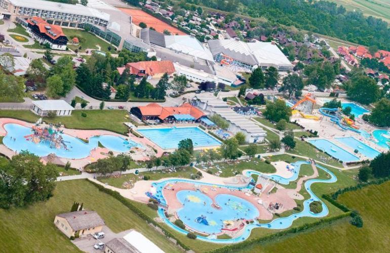 Апарт отель Aparthouse Alfa1 Чатеж-об-Сави Экстерьер фото