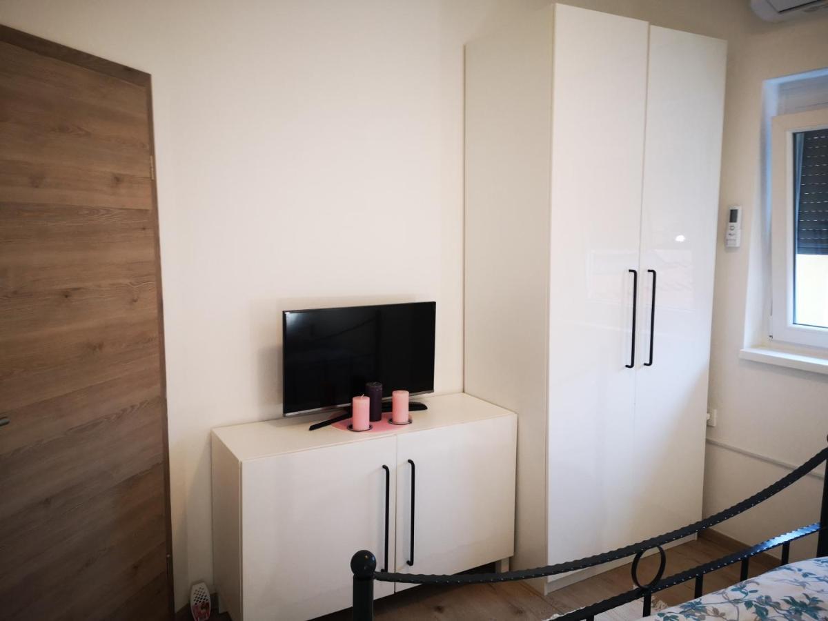 Апарт отель Aparthouse Alfa1 Чатеж-об-Сави Экстерьер фото