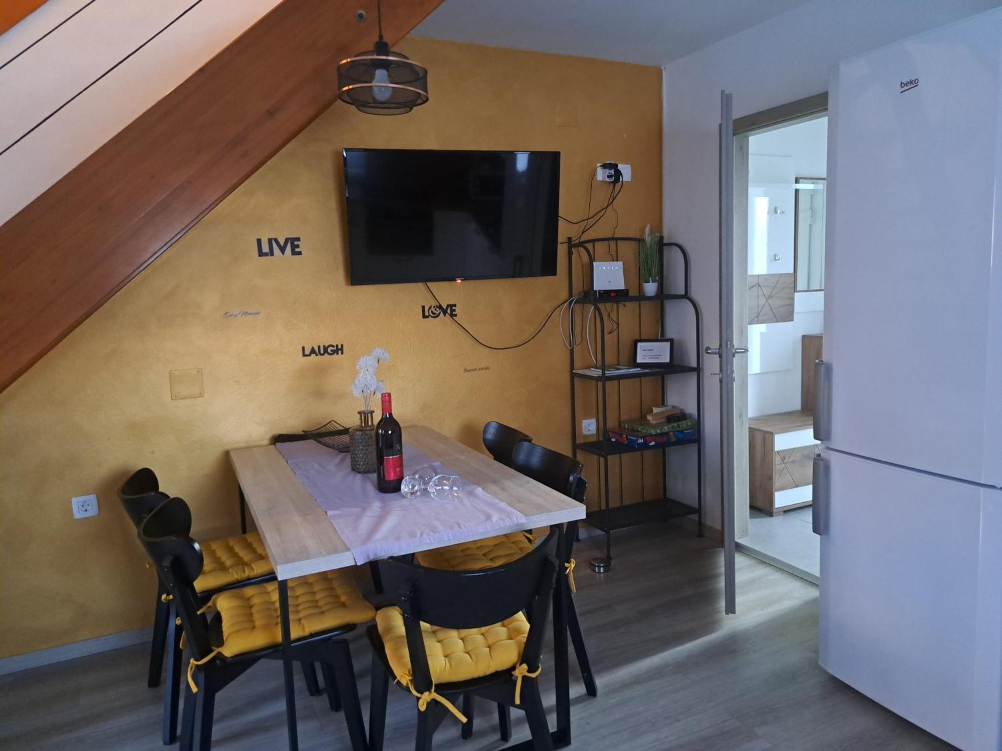 Апарт отель Aparthouse Alfa1 Чатеж-об-Сави Экстерьер фото